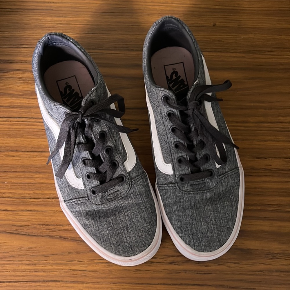 Vans - Picture 2 of 3